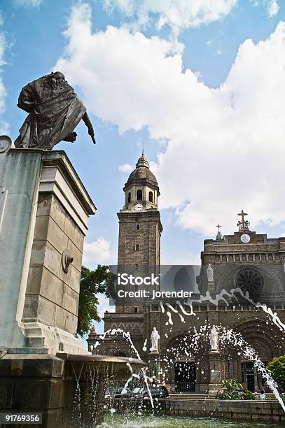 Cattedrale Cattolica Di Manila - Fotografie stock e altre immagini di Ambientazione esterna - Ambientazione esterna, Architettura, Campanile
