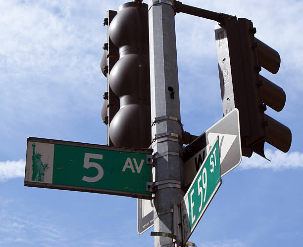 istock 5th Avenue and traffic lights 91769455