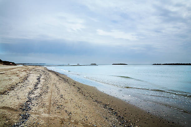 italienischer strand - lido stock-fotos und bilder