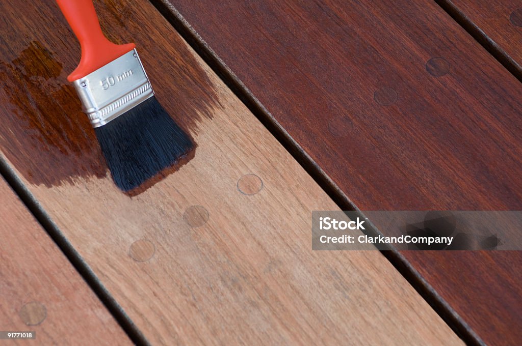 Tinción de Patio terraza de madera - Foto de stock de Caoba libre de derechos