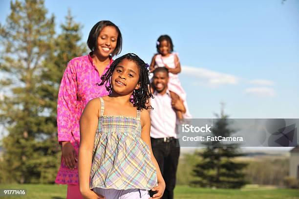 Família Feliz - Fotografias de stock e mais imagens de Adulto - Adulto, Afro-americano, Alegria