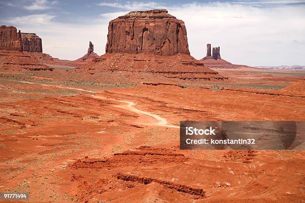 Navajo Tribal De Monument Valley Park Arizona Eua - Fotografias de stock e mais imagens de Ao Ar Livre