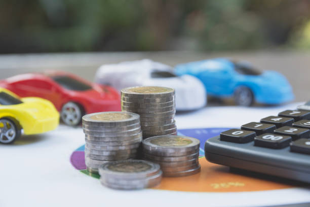 istock Car insurance and car service 917726252