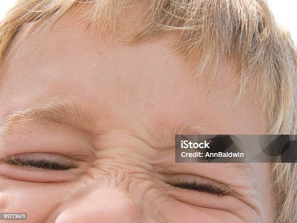 Rosto De Criança Squashed - Fotografias de stock e mais imagens de Claustrofobia - Claustrofobia, Criança, Desconfortável