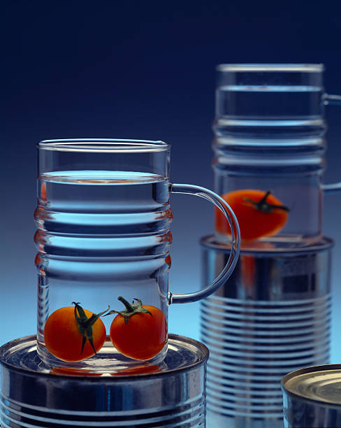 Antirughe tazza e pomodoro - foto stock