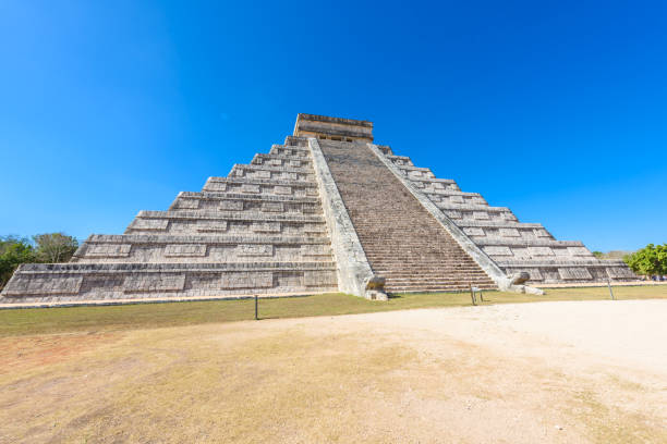istock Chichen Itza - El Castillo Pyramid - Ancient Maya Temple Ruins in Yucatan, Mexico 917745368