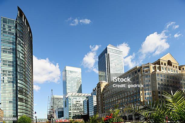 Canary Wharf Londra Inghilterra Regno Unito A West India Quay - Fotografie stock e altre immagini di Acciaio