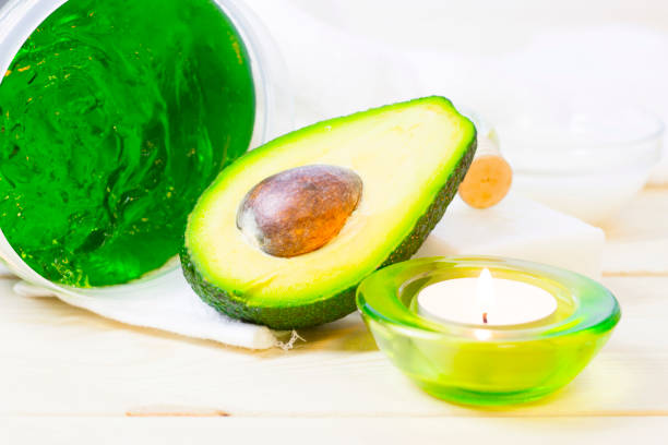 istock Avocado oil skin concept 917770292