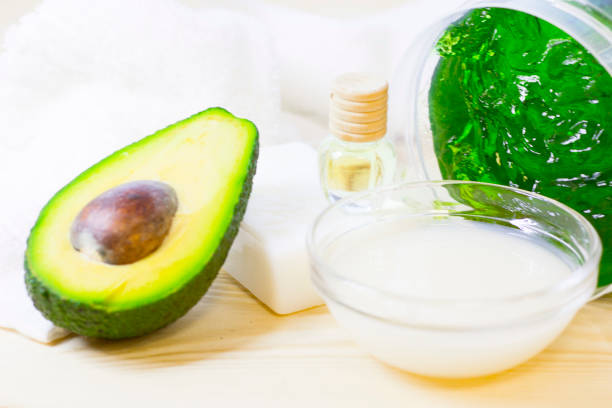 istock Avocado oil skin concept 917770362