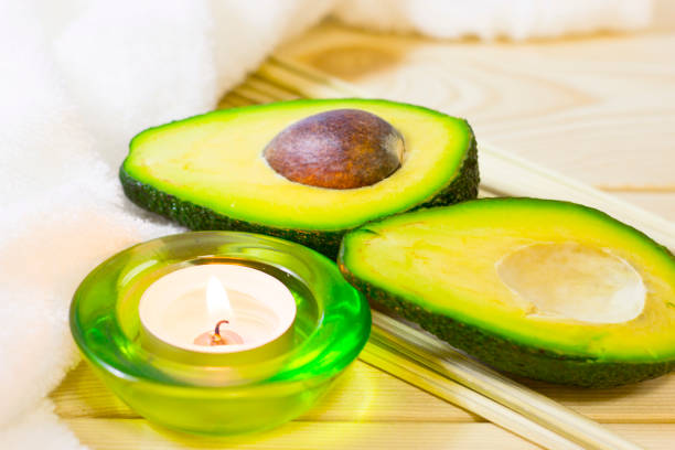 istock Avocado oil skin concept 917771128