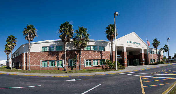 high school, in florida - school secondary school building building exterior high school foto e immagini stock