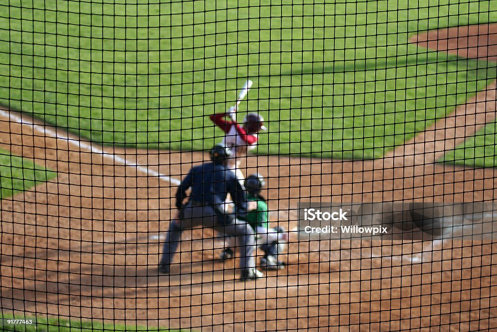 Base-ball Batter Arbitre de Baseball attente pour terrain - Photo de Baseball libre de droits