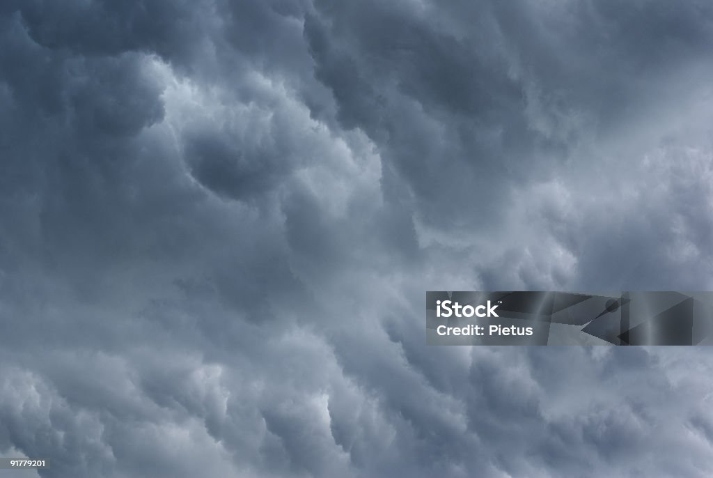 Nubi di tempesta. - Foto stock royalty-free di Astratto