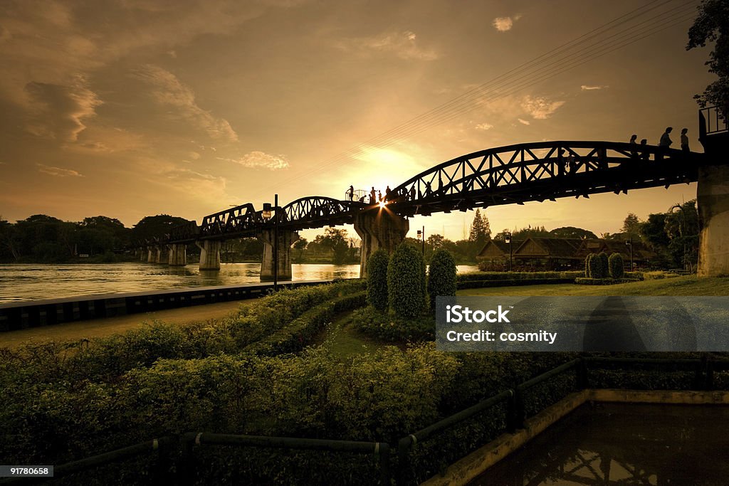 Ponte Riwer Kwai - Foto stock royalty-free di Acqua