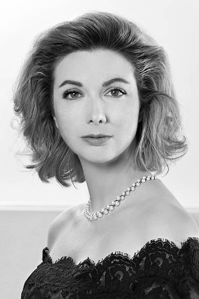 istock Fifties-style glamour headshot  in black and white 91785250