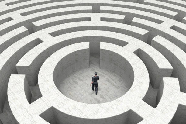 istock Businessman And Circle Maze 917854618