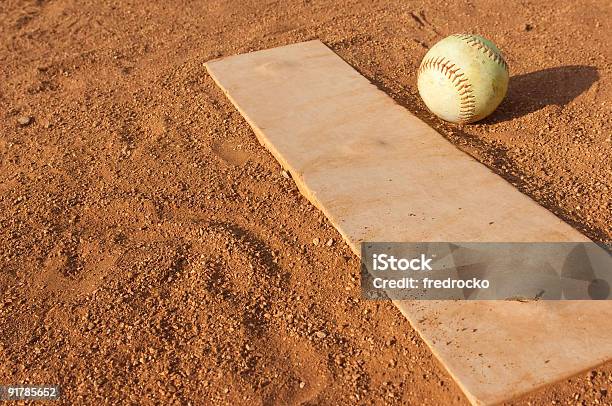 Бейсбол Поле На Бейсбольный Матч — стоковые фотографии и другие картинки Base Run - Base Run, Infield, Minor League Baseball