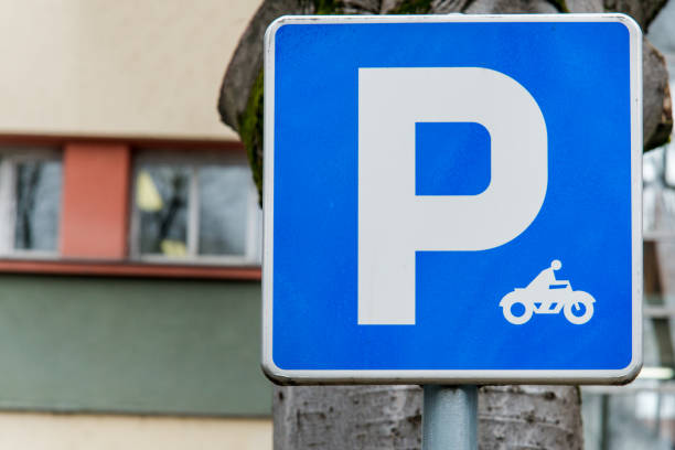 istock Traffic sign for motorcycle parking 917857540