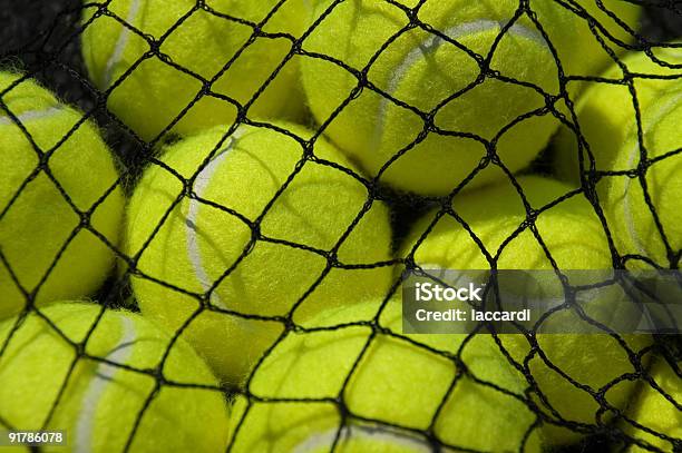 Bolas De Ténis - Fotografias de stock e mais imagens de Bola - Bola, Bola de Ténis, Cor verde