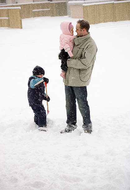 istock Family in the Snow 91786215
