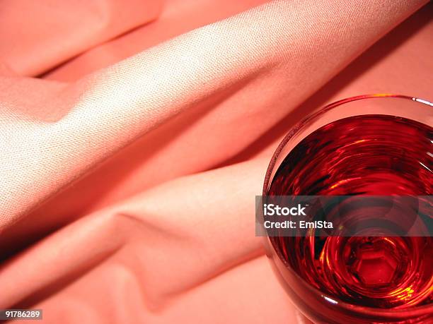 Bicchiere Di Vino - Fotografie stock e altre immagini di Affari - Affari, Bicchiere, Bicchiere da vino