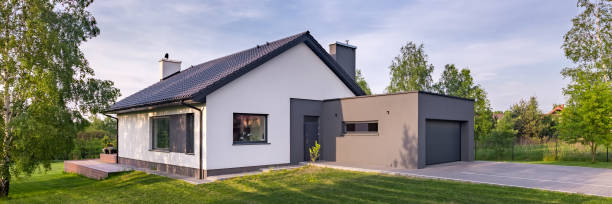 istock Modern family house 917904114
