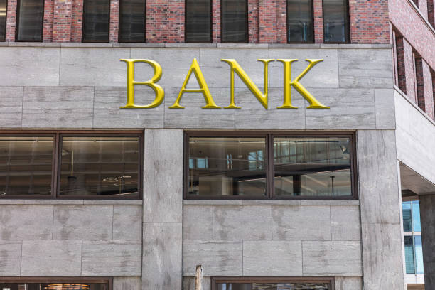 istock Modern bank building in city 917906490