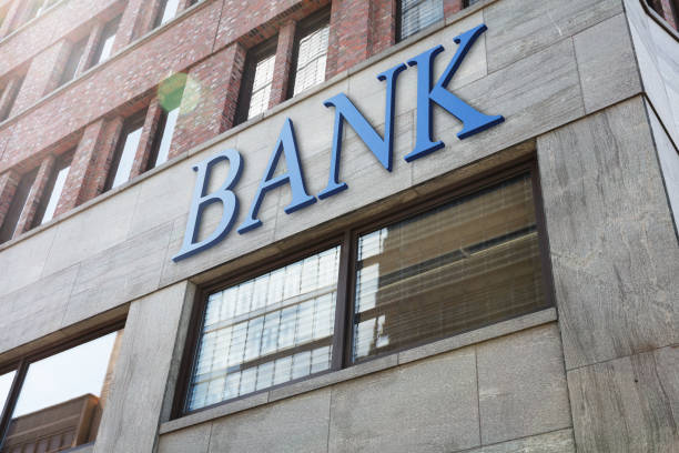 istock Modern bank building in city 917906534