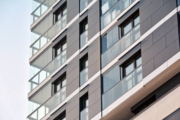 istock Facade of a modern apartment building 917926254
