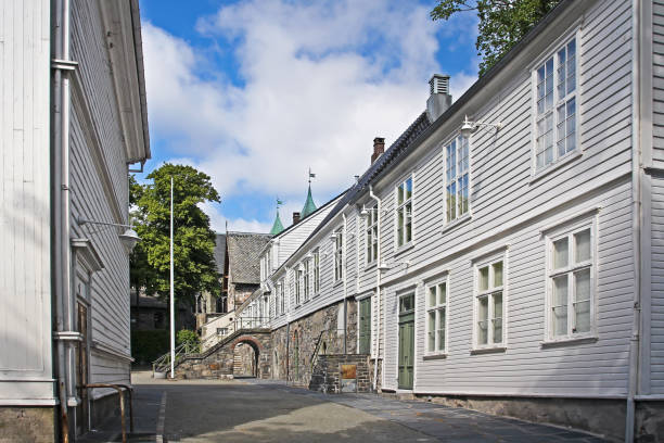istock Historic white wooden buildings in Stavanger 918007694
