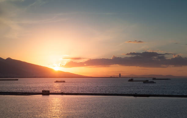 istock Dramatic colorful sunset landscape with ships 918008500
