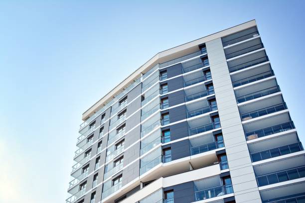 istock Facade of a modern apartment building 918016302