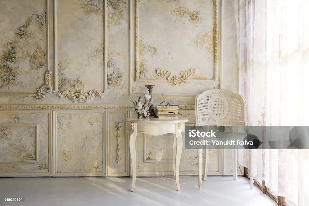 victorian liveing room in morning light background decoration living room antique vigtorian style in morning light for background Victorian Style Stock Photo