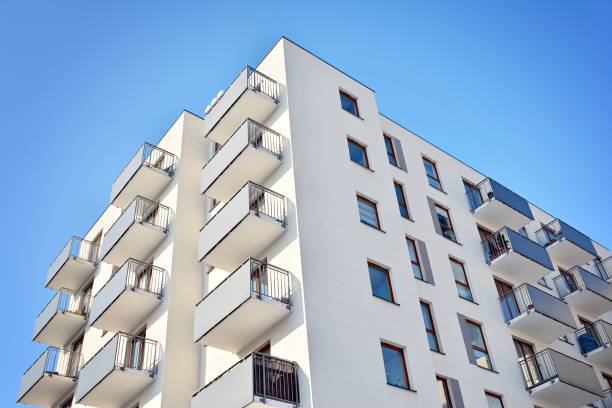 istock Facade of a modern apartment building 918065422