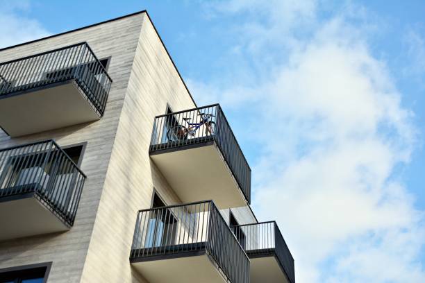 istock Facade of a modern apartment building 918087160