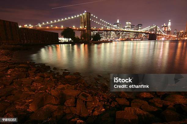 Brooklynbrücke In Der Nacht Stockfoto und mehr Bilder von Abenddämmerung - Abenddämmerung, Anlegestelle, Architektur