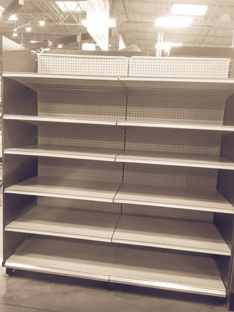 istock Empty shelves at grocery store in America 918109664