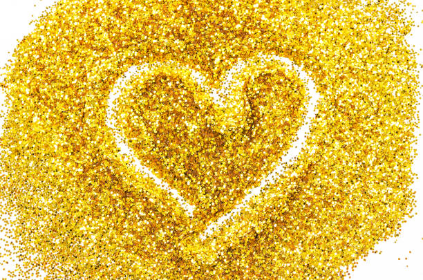 istock Heart shape Outlined in Gold Glitter 918109942