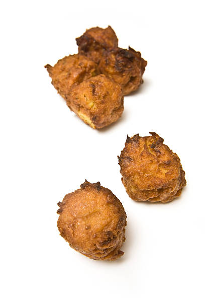 istock onion bhaji s isolated on a white background 91812046