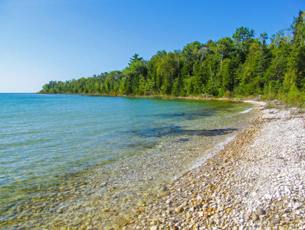 istock Sunny day on Lake Michigan, USA. 918146646