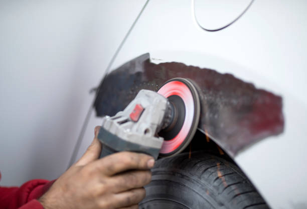 istock Car Repair Shop 918151150