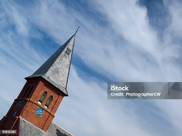 Loekken Iglesia Foto de stock y más banco de imágenes de Aire libre - Aire libre, Arquitectura exterior, Color - Tipo de imagen