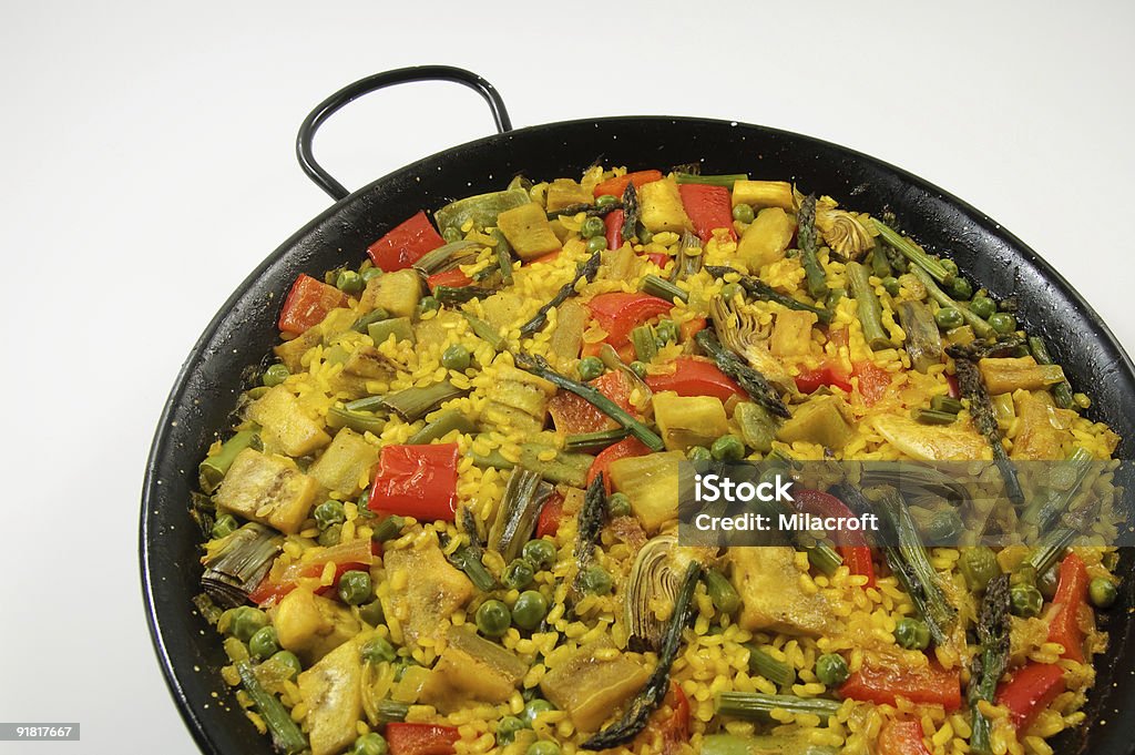 Vegetariano Paella com arroz espanhol - Foto de stock de Alcachofra royalty-free