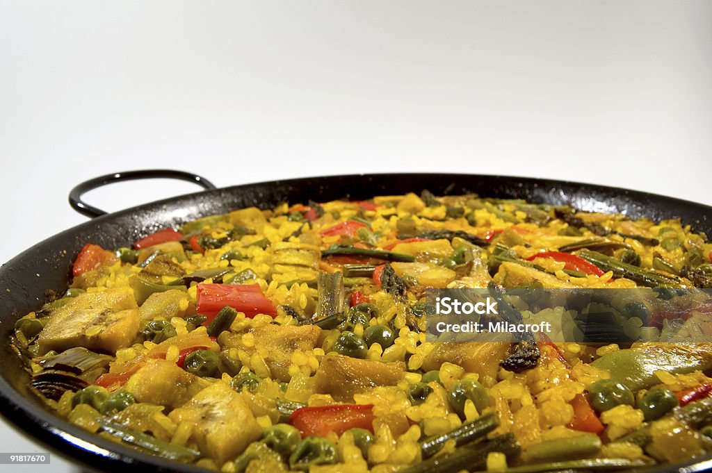 Vegetariano Paella de arroz - Foto de stock de Alcachofa libre de derechos