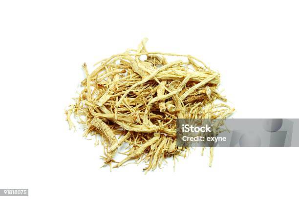 Panax Ginseng Foto de stock y más banco de imágenes de Alimento conservado - Alimento conservado, Alimentos deshidratados, Bienestar