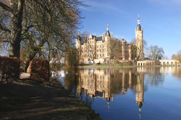 istock Schwerin Castle and State Parliament 91818347