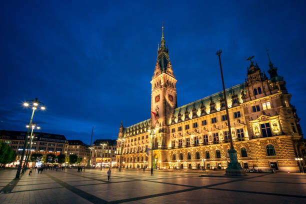 istock Hamburg's Rathaus (Town Hall) at dusk 918201064