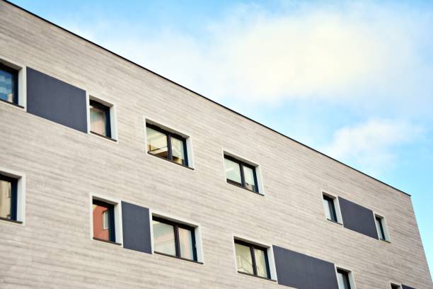 istock Facade of a modern apartment building 918209034