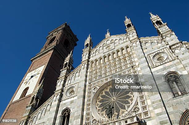 Catedral De Monza Fachada - Fotografias de stock e mais imagens de Monza - Monza, Catedral, Arquitetura
