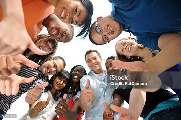 Teamarbeit Und Vielfalt Stockfoto und mehr Bilder von Jugendorganisation - Jugendorganisation, Multikulturelle Gruppe, Aufregung
